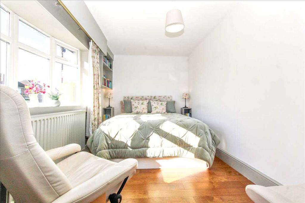 Bedroom ( front )