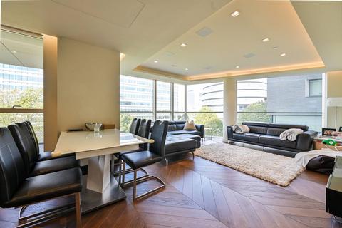 2 bedroom flat for sale, Earls Way, London Bridge, London, SE1