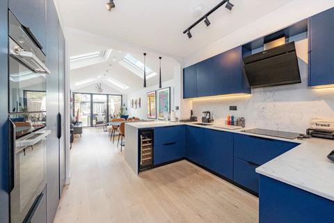 3 bedroom terraced house for sale, Radnor Gardens, Twickenham TW1