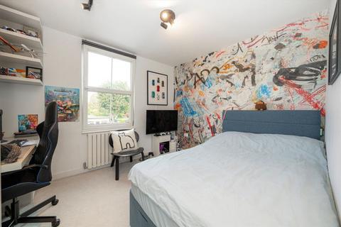 15 Radnor Gardens, Twickenham, TW1 4NA