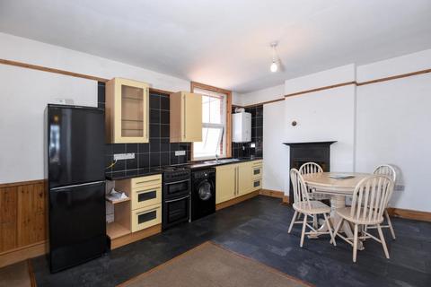 2 bedroom flat to rent, Reading Road,  Henley,  RG9