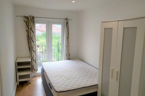 1 bedroom flat to rent, Oxford Street, Sandfields, Swansea