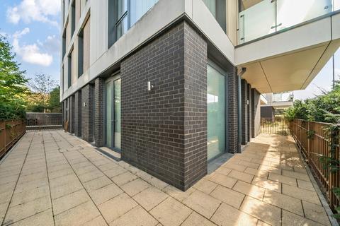 2 bedroom flat for sale, Quebec Way, Surrey Quays, London, SE16
