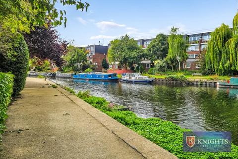 1 bedroom apartment for sale, Bream Close, London, N17