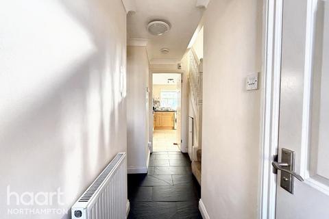 4 bedroom detached house for sale, Cobblestone Court, Northampton