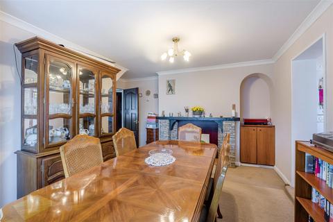 3 bedroom detached house for sale, Queens Road, Maidstone