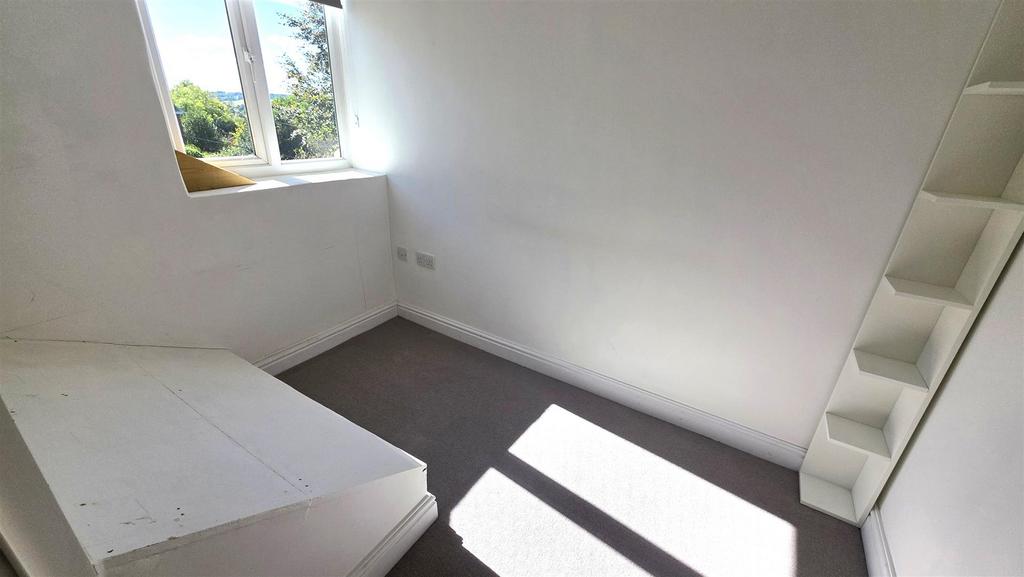 Bedroom 3.jpg