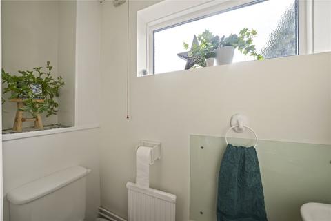 25 Dumbleton Close, Kingston Upon Thames, KT1 3ST