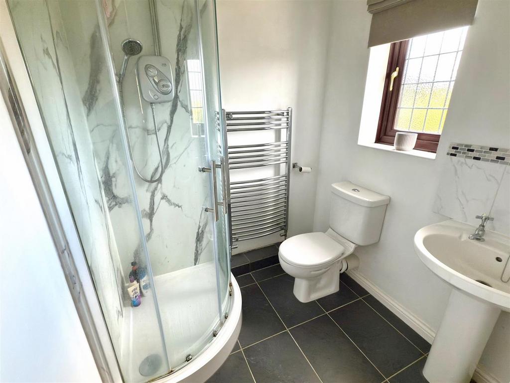 EN SUITE MASTER.jpg