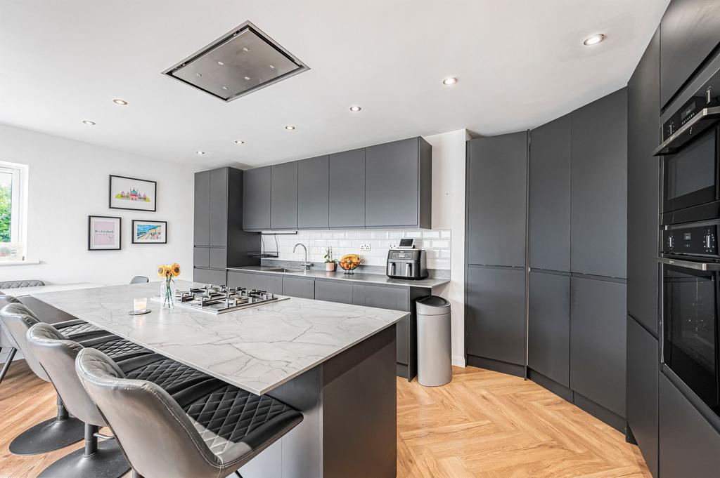 Kitchen/Breakfast Room