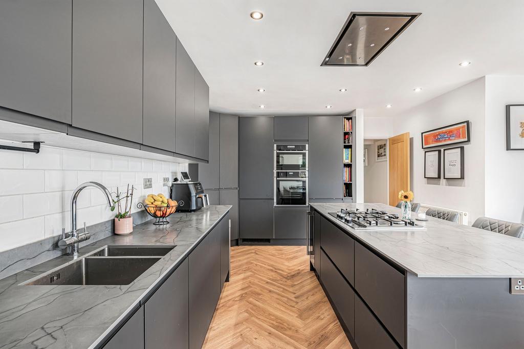 Kitchen/Breakfast Room