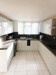 1 bedroom semi-detached house to rent, Tilbury, RM18