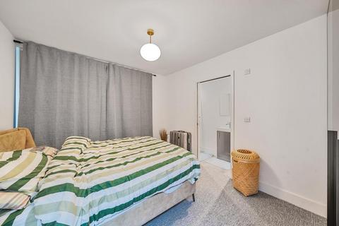 undefined, Edgewood Mews,  Finchley,  N3