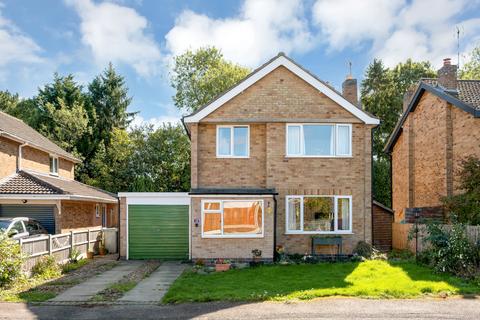 3 bedroom detached house for sale, Fairfield Close, Langham