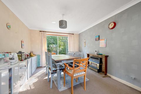 3 bedroom detached house for sale, Fairfield Close, Langham