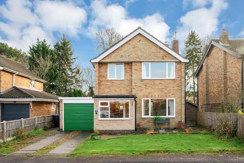 3 bedroom detached house for sale, Fairfield Close, Langham