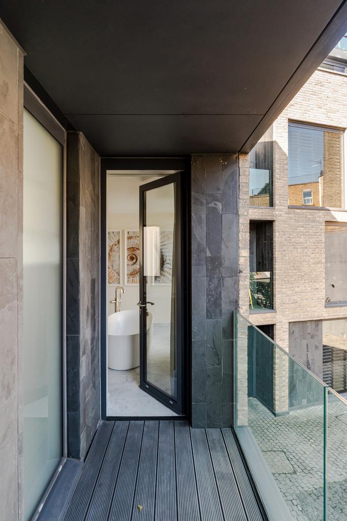 311640 - 4 Cotswold Mews-32.jpeg