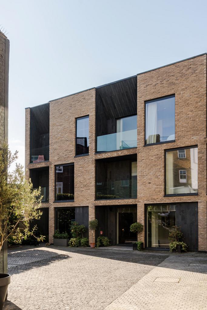 311611 - 4 Cotswold Mews-3.jpeg