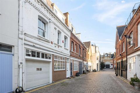 3 bedroom mews to rent - Adam & Eve Mews, W8