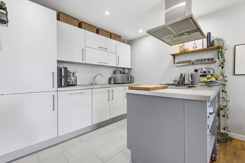 2 bedroom apartment for sale, Jubilee Court, Queen Mary Avenue, South Woodford