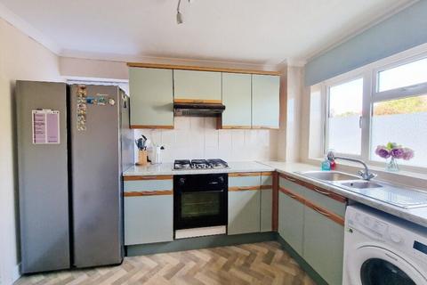 11 Arcadia Road, Burnham-on-crouch, CM0 8EF