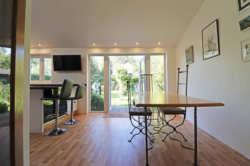 Kitchen dining