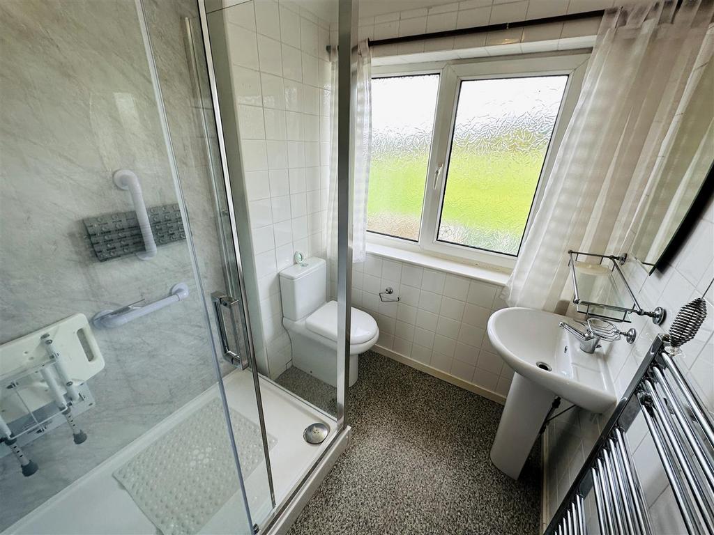Shower Room.jpg