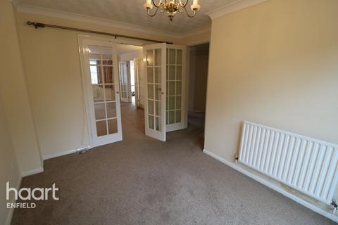 Faints Close, Waltham cross