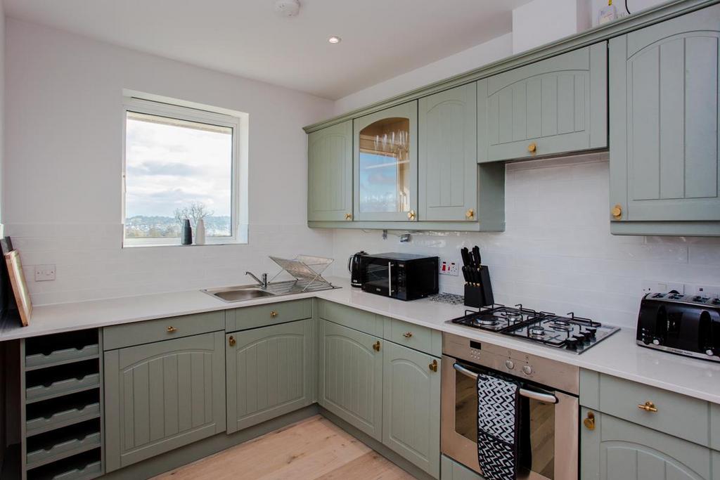 13 Yarlington Court-LR-42.jpg