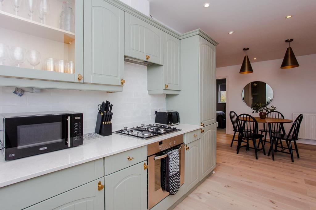 13 Yarlington Court-LR-48.jpg