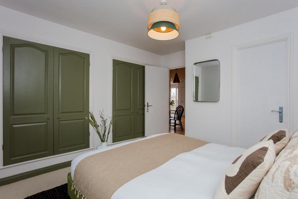 13 Yarlington Court-LR-16.jpg