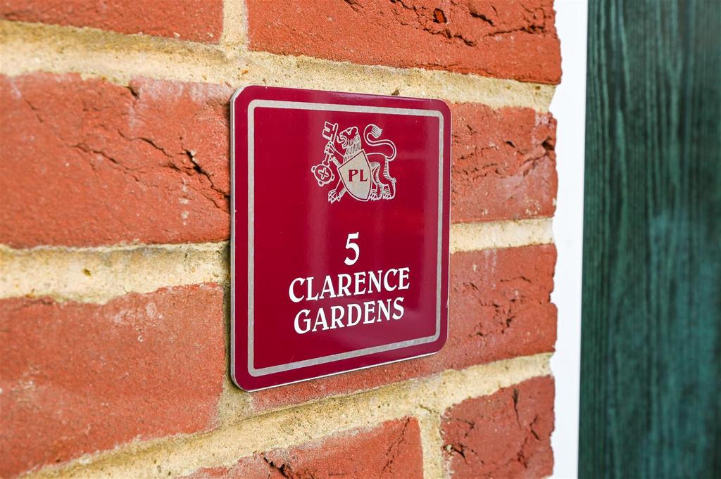 5 CLARENCE GARDENS - TN402 FJ - PHOTOS (6).jpg