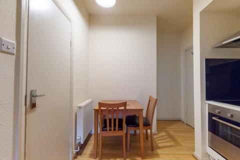 Studio to rent, Ash Grove