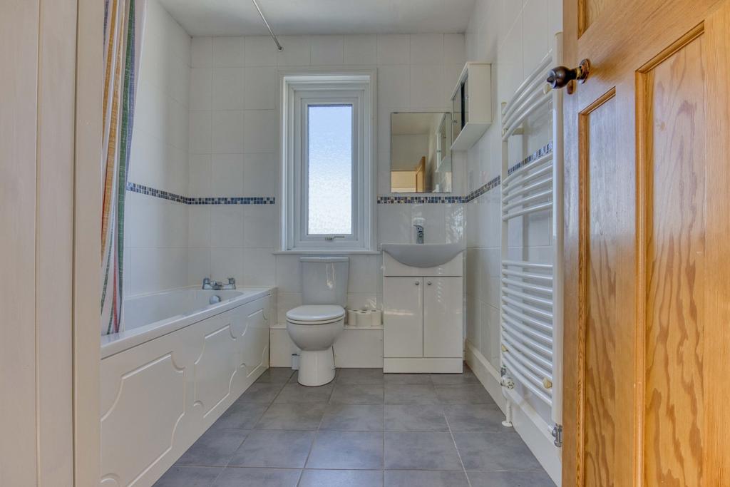 Ewemove Taunton Hillview (22)