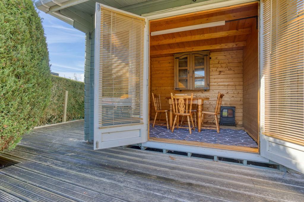 Ewemove Taunton Hillview (26)