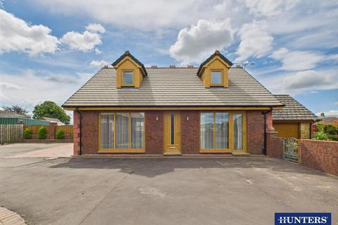 3 bedroom detached bungalow to rent, Dunedin Place, Eastriggs, DG12