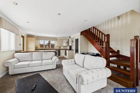 3 bedroom detached bungalow to rent, Dunedin Place, Eastriggs, DG12