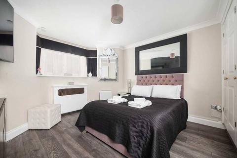 2 bedroom apartment to rent, Edith Grove, LONDON SW10