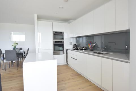 2 bedroom apartment for sale, Lombard Road, LONDON SW11