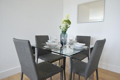 2 bedroom apartment for sale, Lombard Road, LONDON SW11