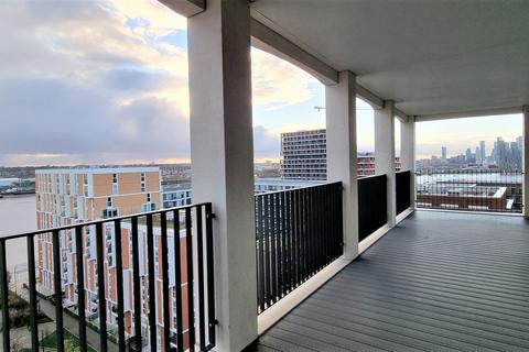 3 bedroom apartment for sale, Schooner Road, London E16