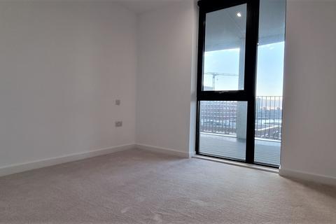 3 bedroom apartment for sale, Schooner Road, London E16