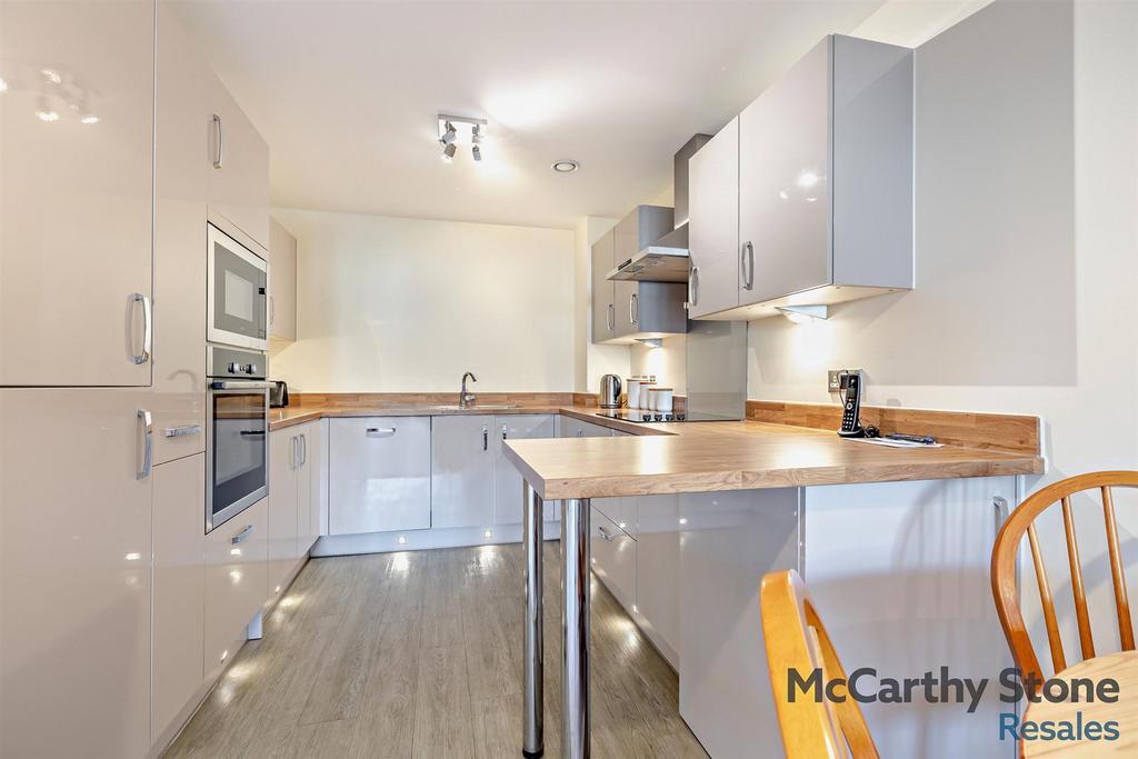 Open Plan Living Room/Kitchen