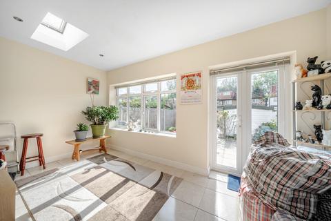 40 Brookfields Avenue, Mitcham, CR4 4BN