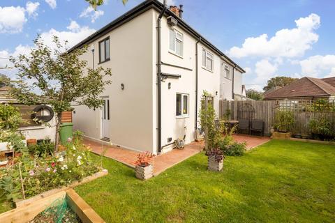 undefined, Cobbles Crescent, Crawley RH10