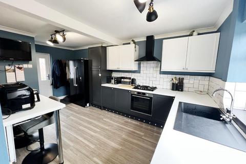 3 bedroom terraced house for sale, Heath Road, Spennymoor
