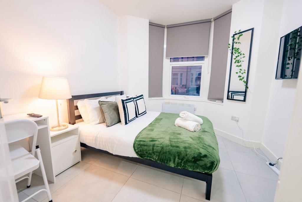 Apartment in Cardiff - View 5