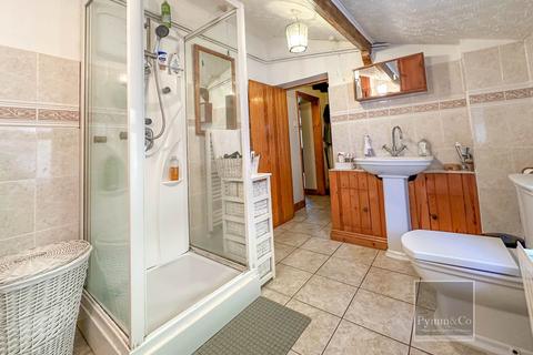 3 bedroom end of terrace house for sale, Common Road, Norwich NR11