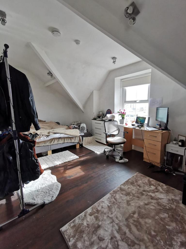 8 heathfield bedroom