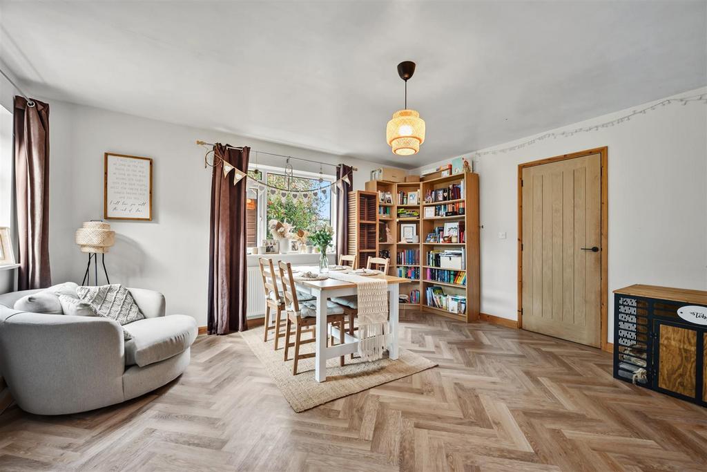 Dining Room.jpg